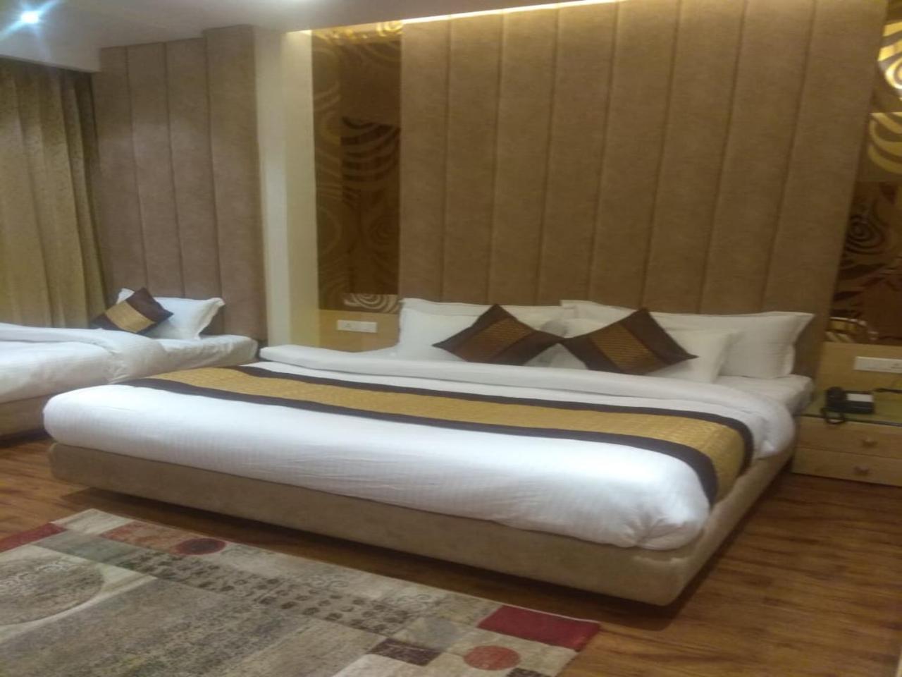 Csjs Inn By Krishna Group Of Hotels Amritsar Exteriör bild