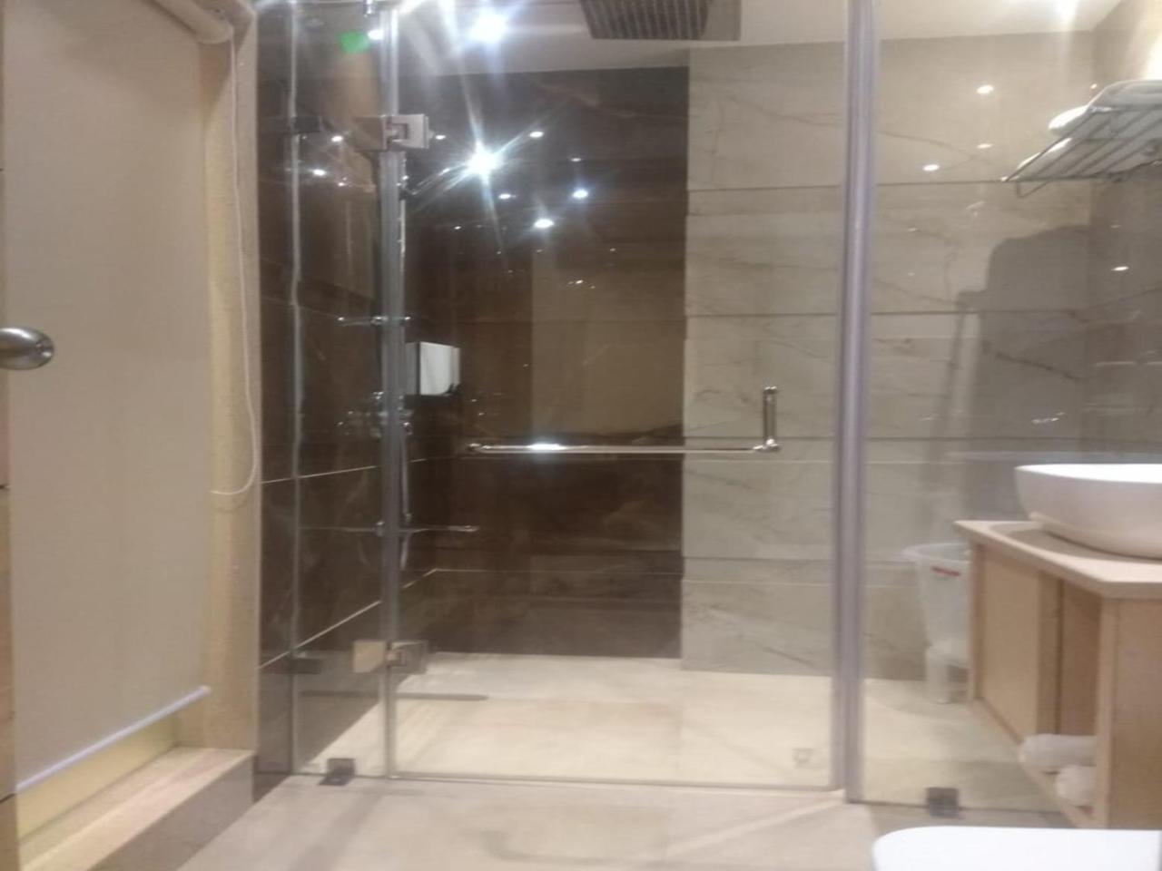 Csjs Inn By Krishna Group Of Hotels Amritsar Exteriör bild