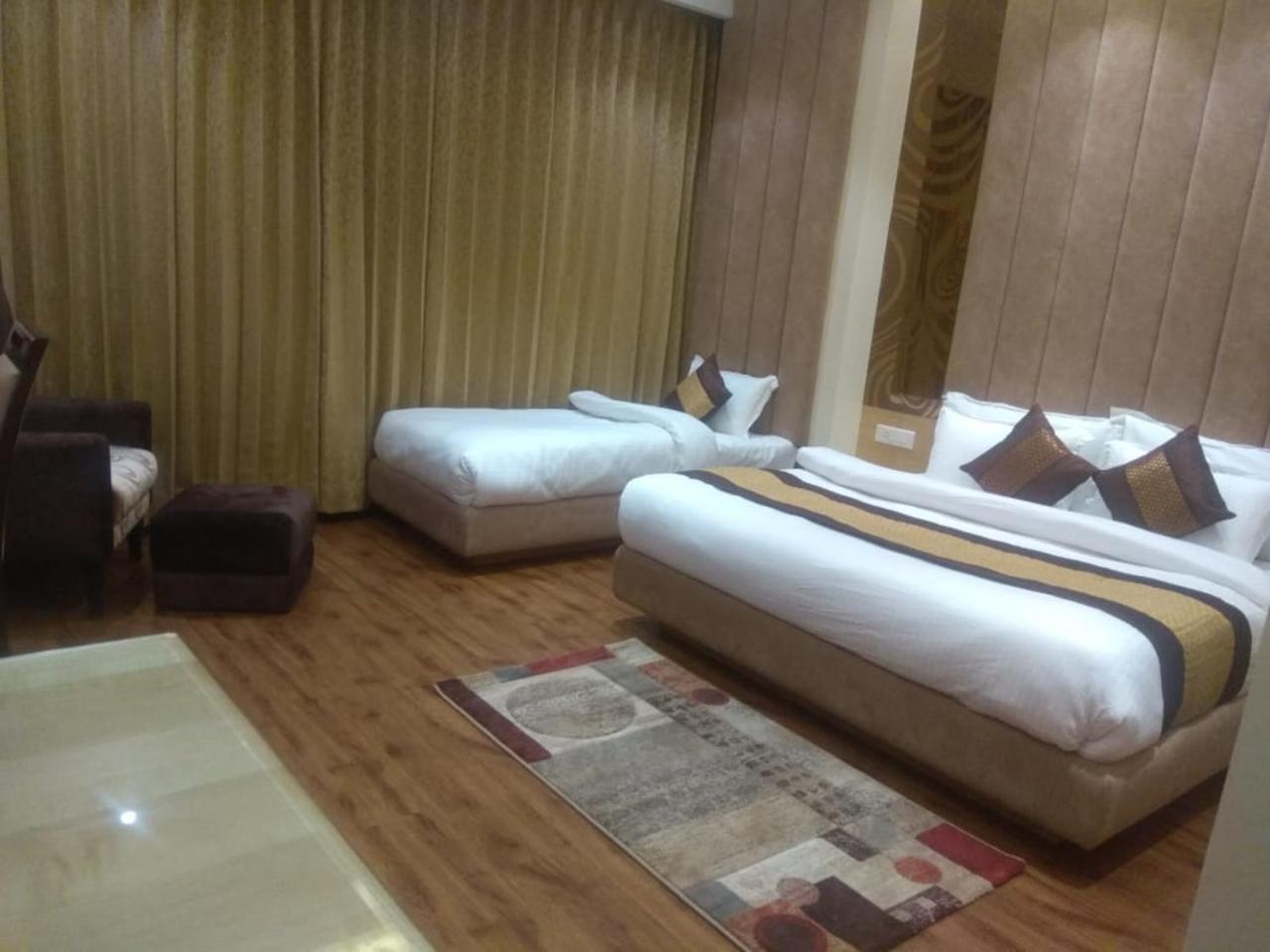Csjs Inn By Krishna Group Of Hotels Amritsar Exteriör bild